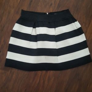 Cute stretchy mini skirt